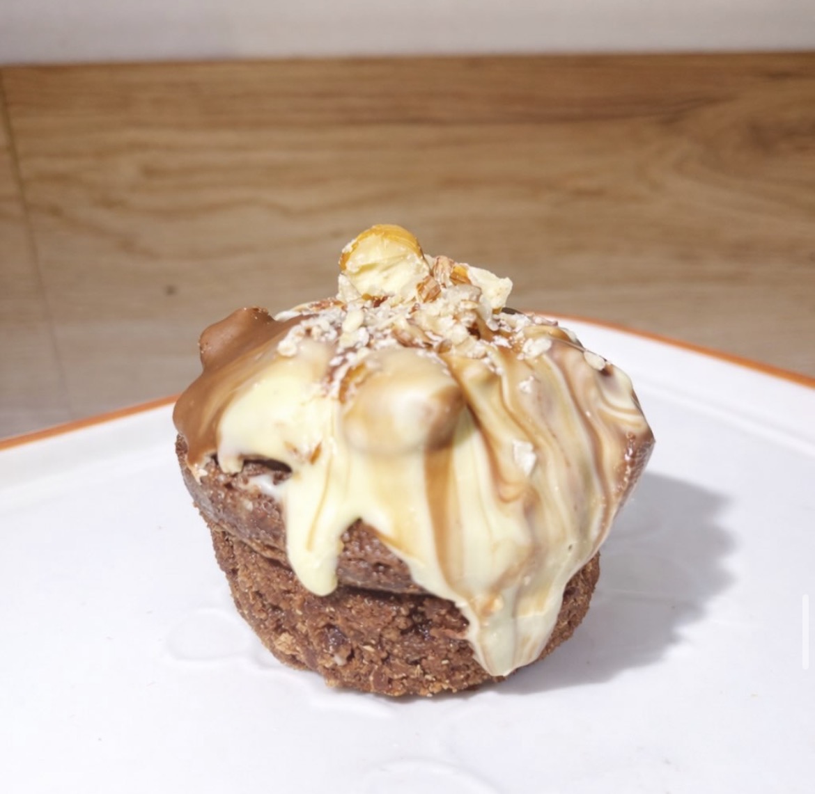 Crème Bueno maison, noisettes et glaçage marbré